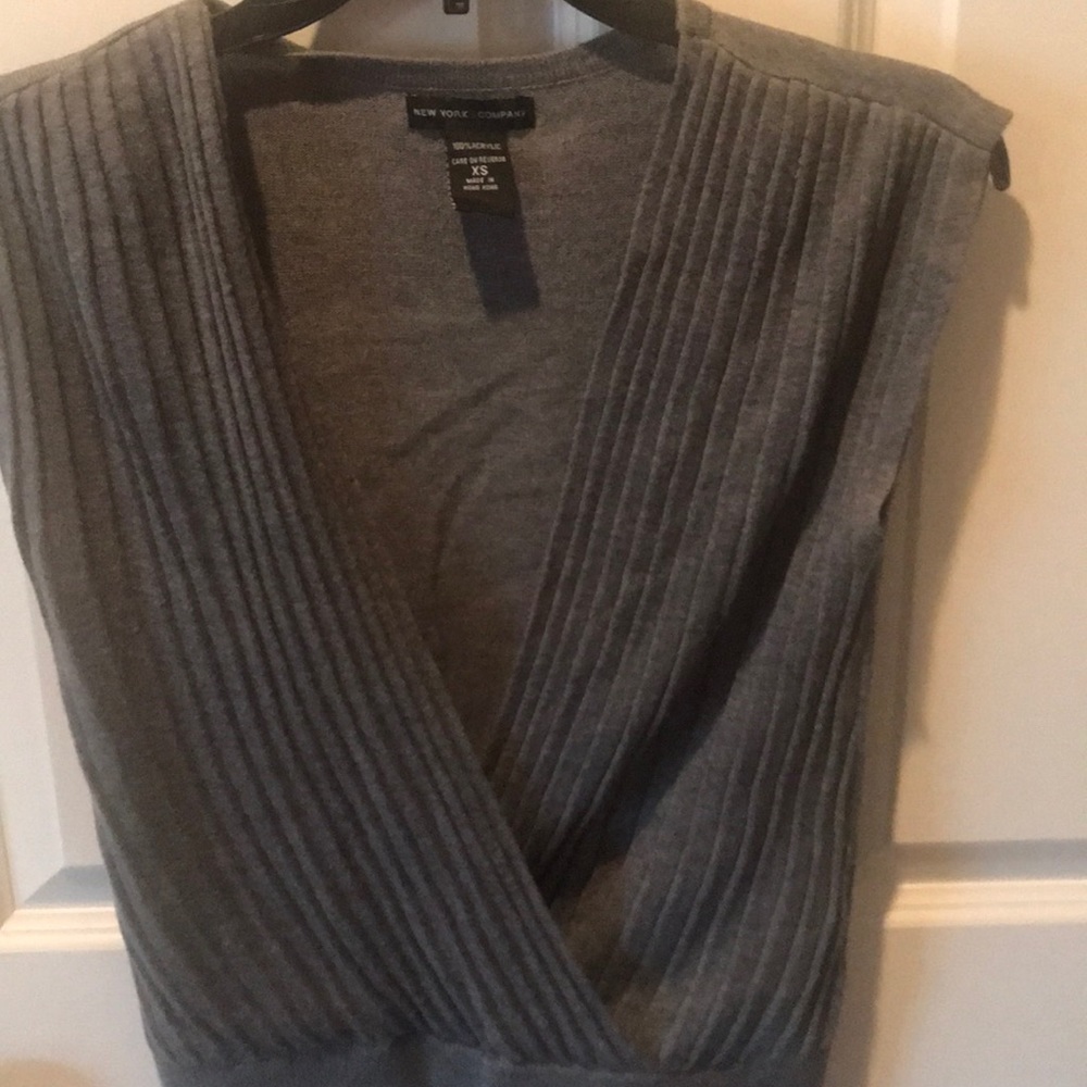Sleeveless sweater